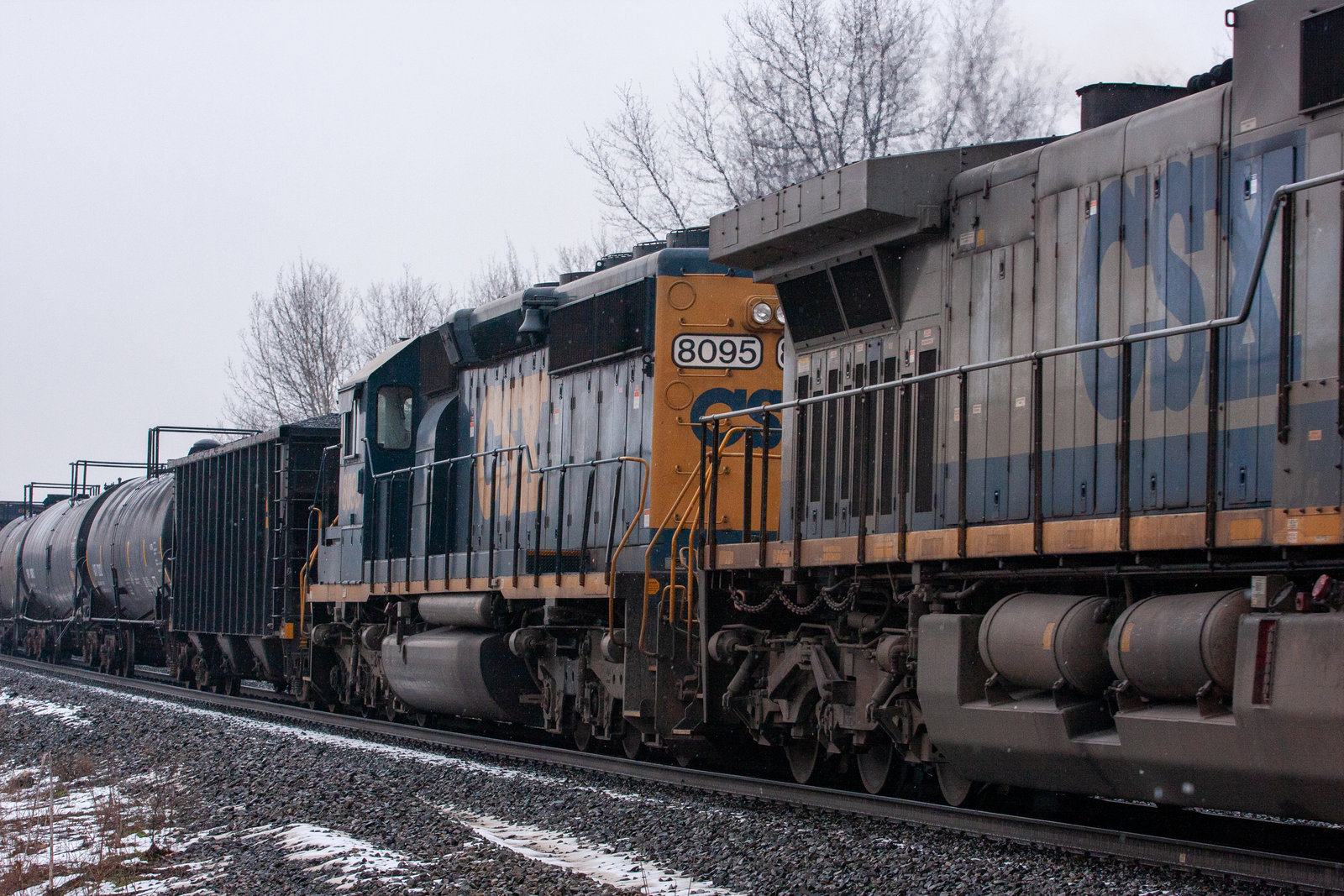 CSXT 8095