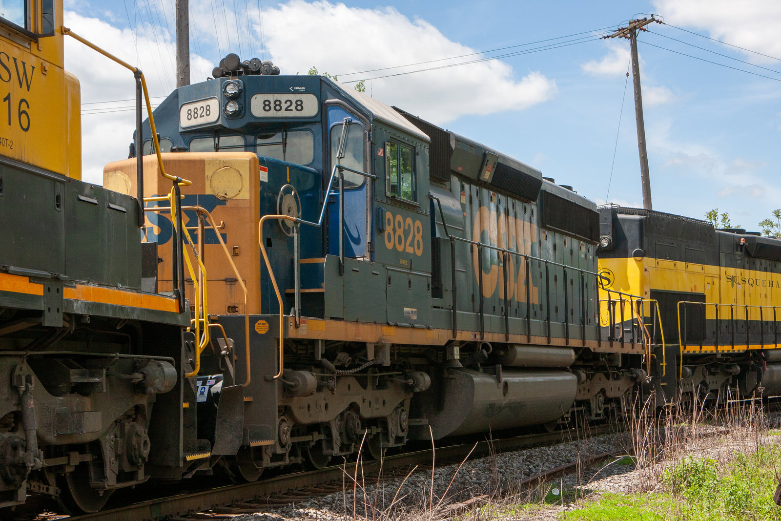 CSXT 8828