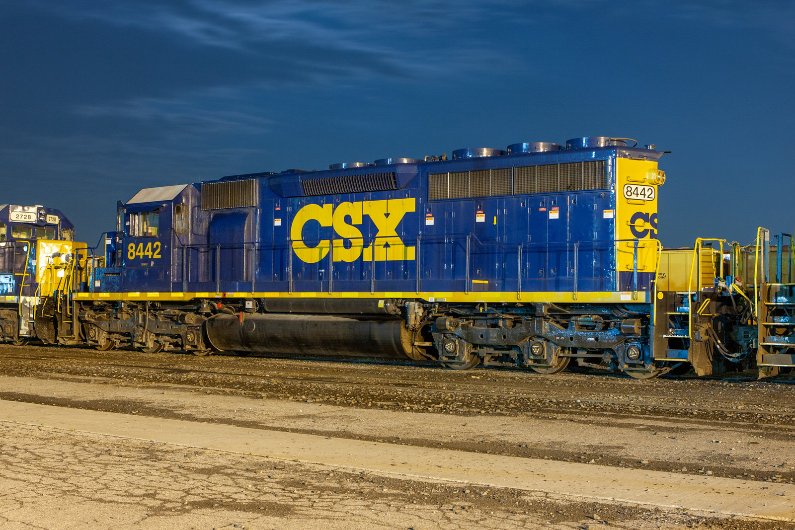 CSXT 8442