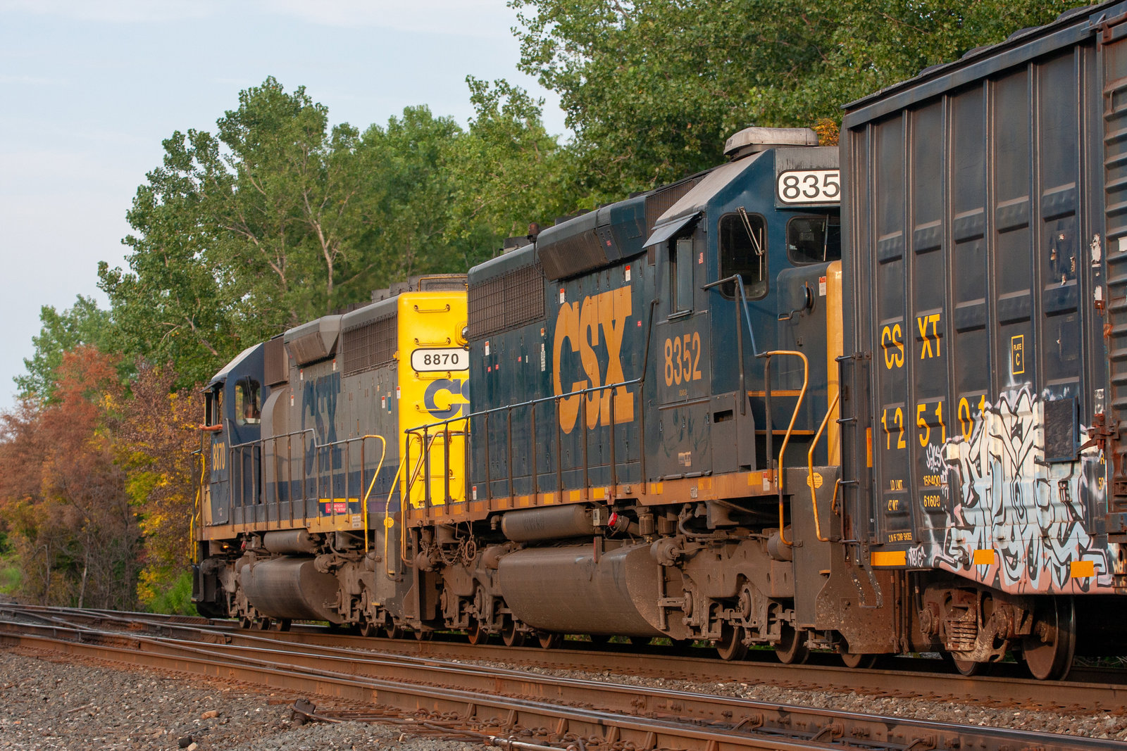 CSXT 8352