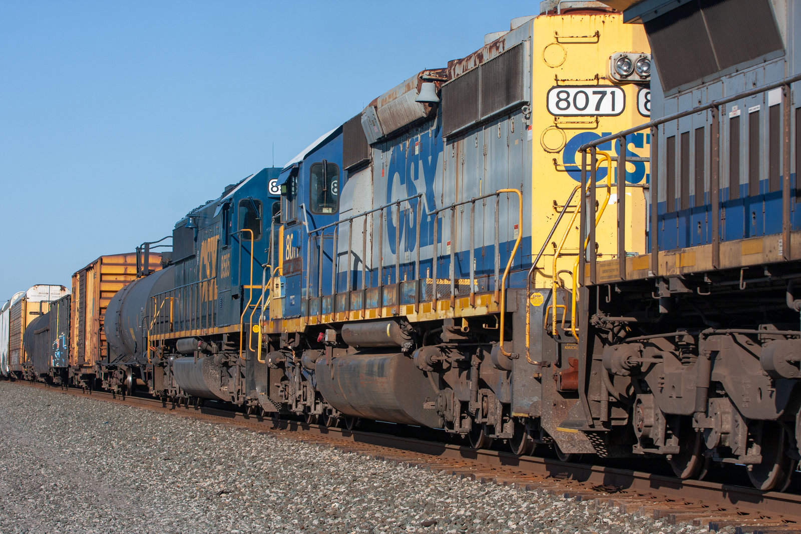 CSXT 8071