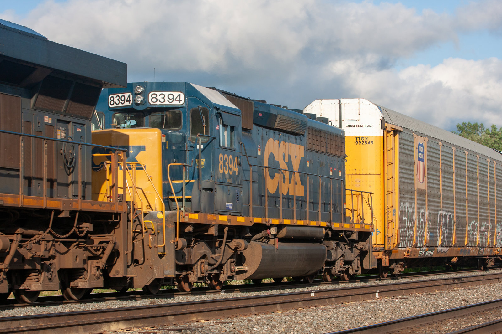 CSXT 8394