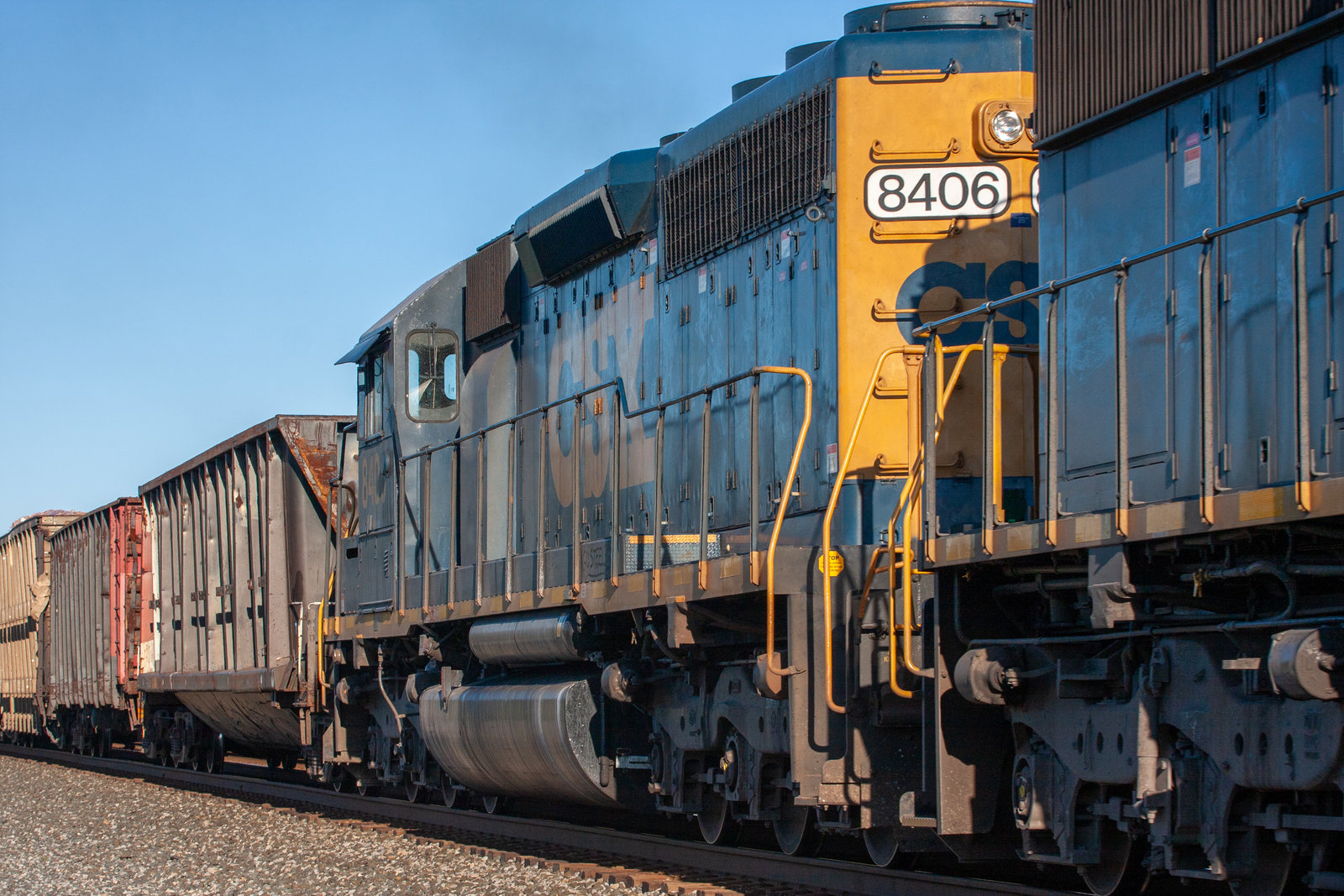 CSXT 8406