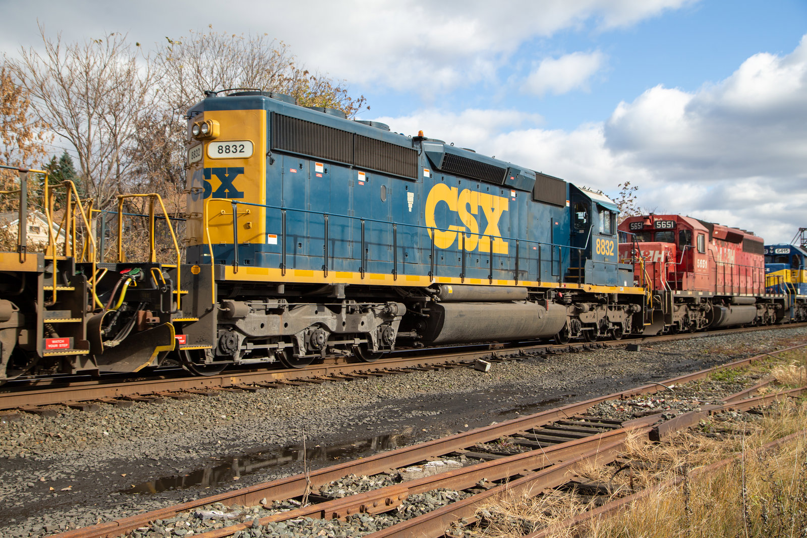 CSXT 8832