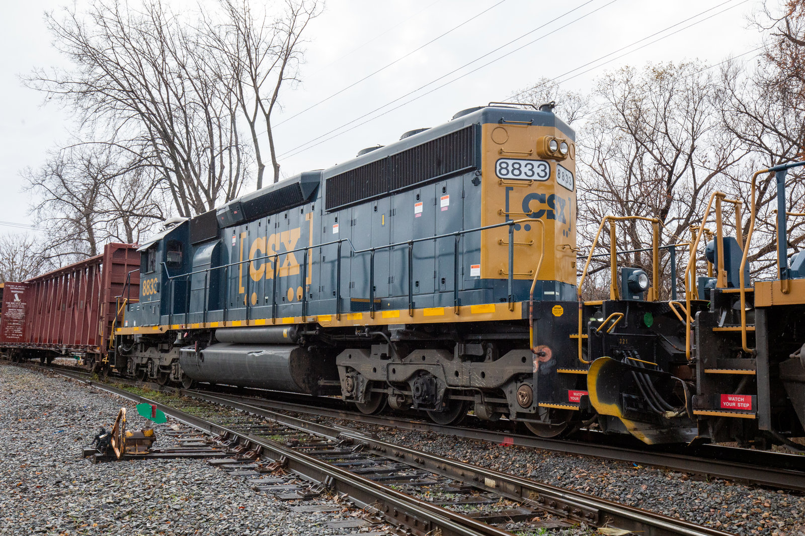 CSXT 8833