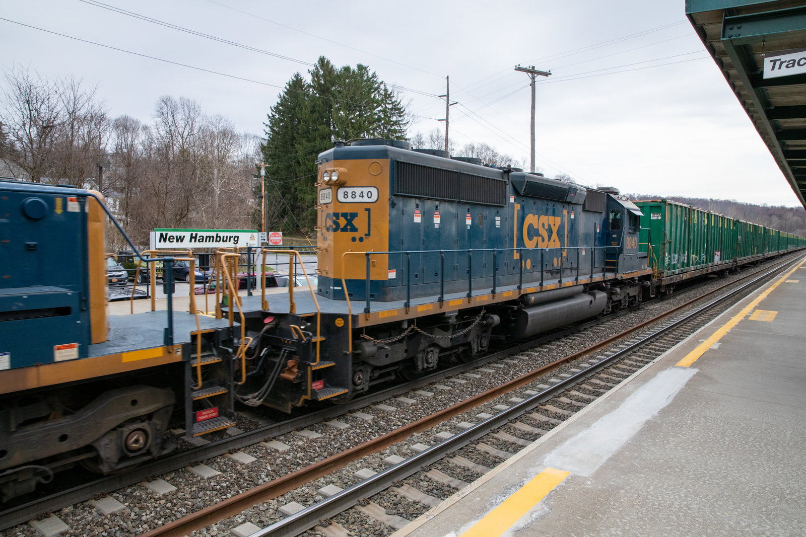 CSXT 8840