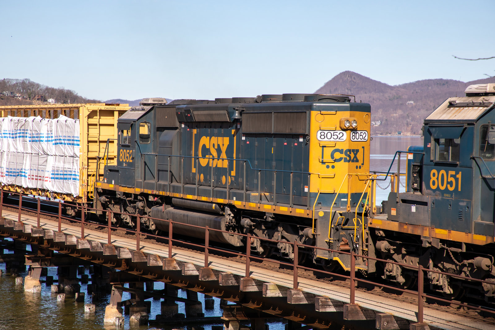 CSXT 8052