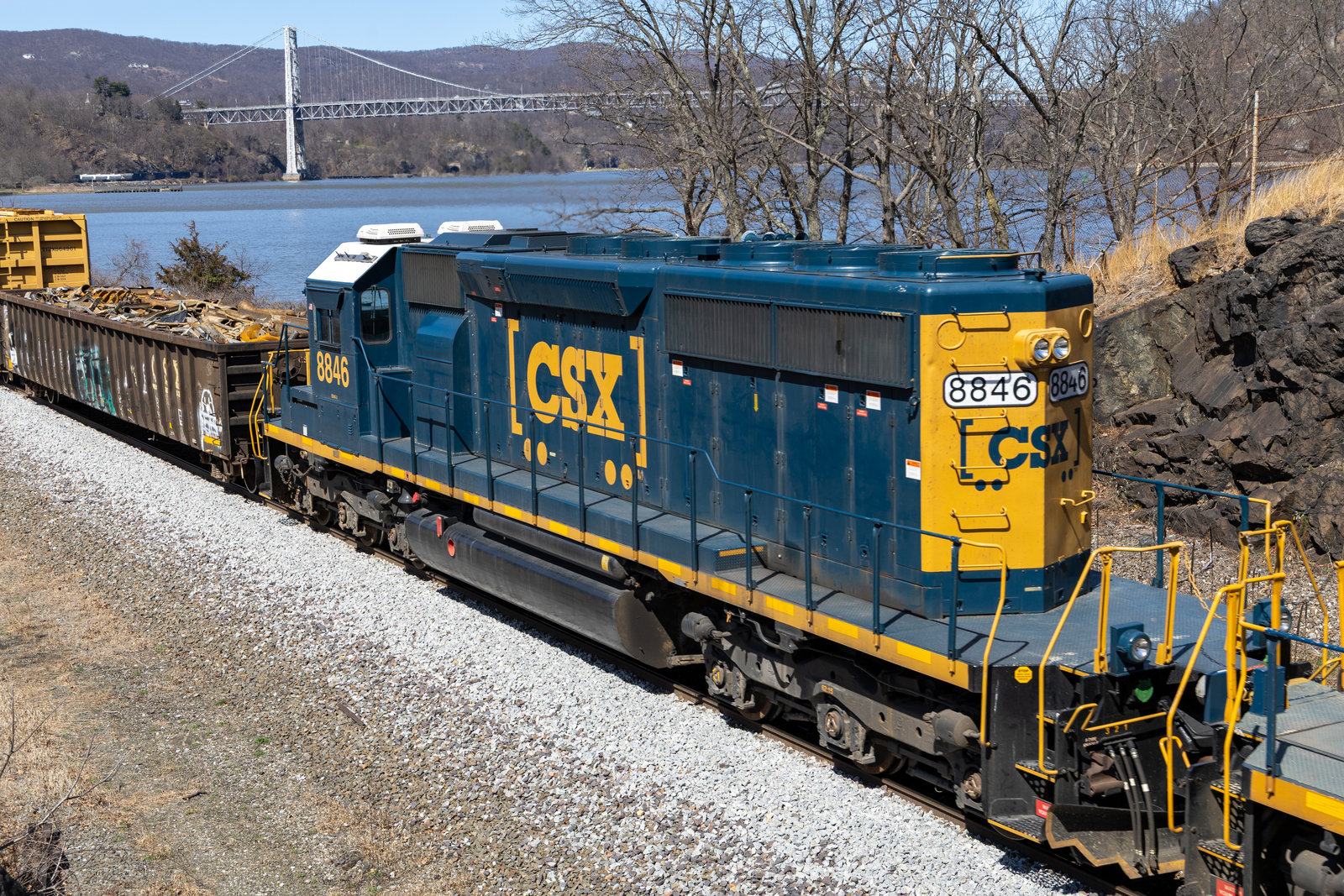 CSXT 8846