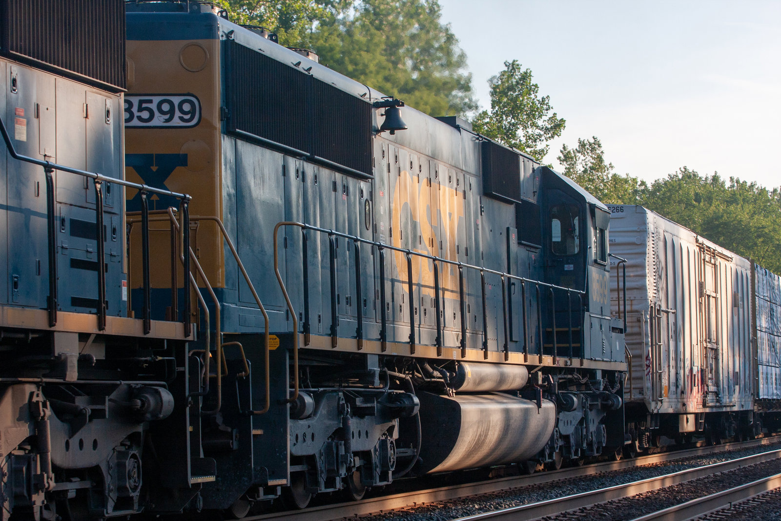 CSXT 8599