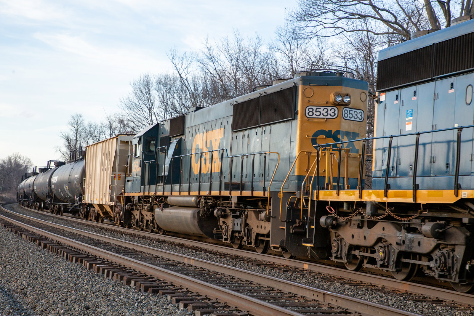 CSXT 8533