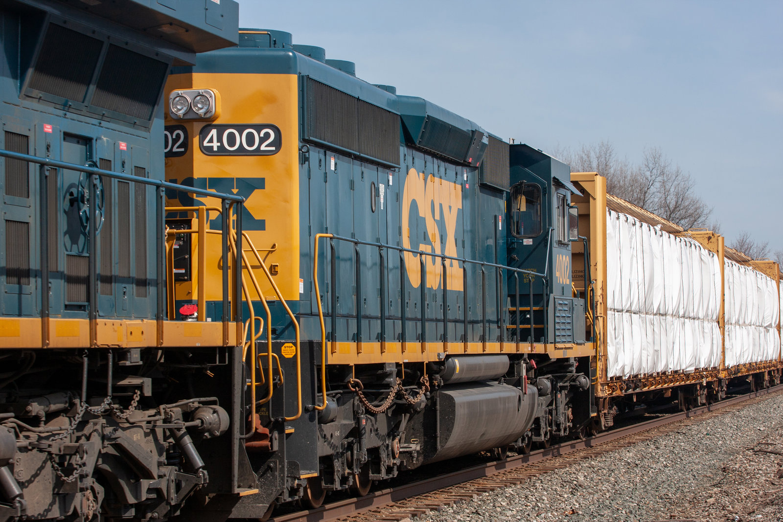 CSXT 4002