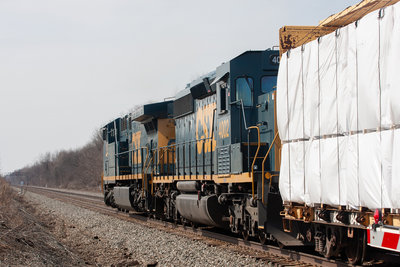 CSXT 4002