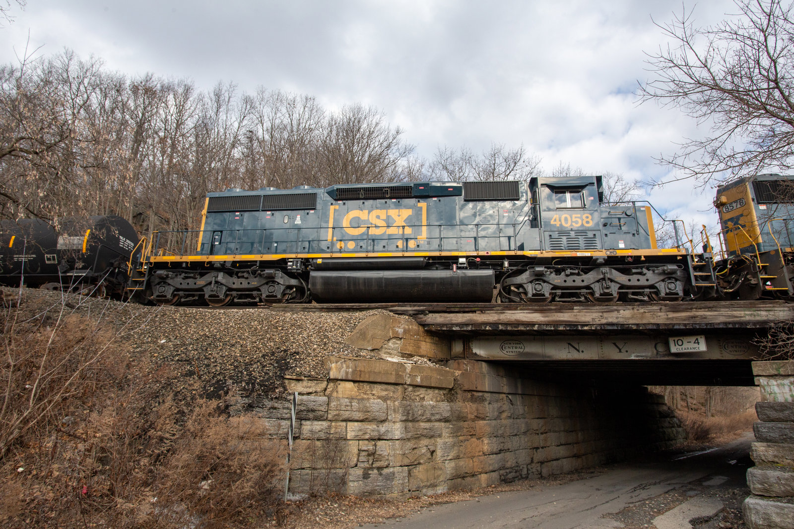 CSXT 4058
