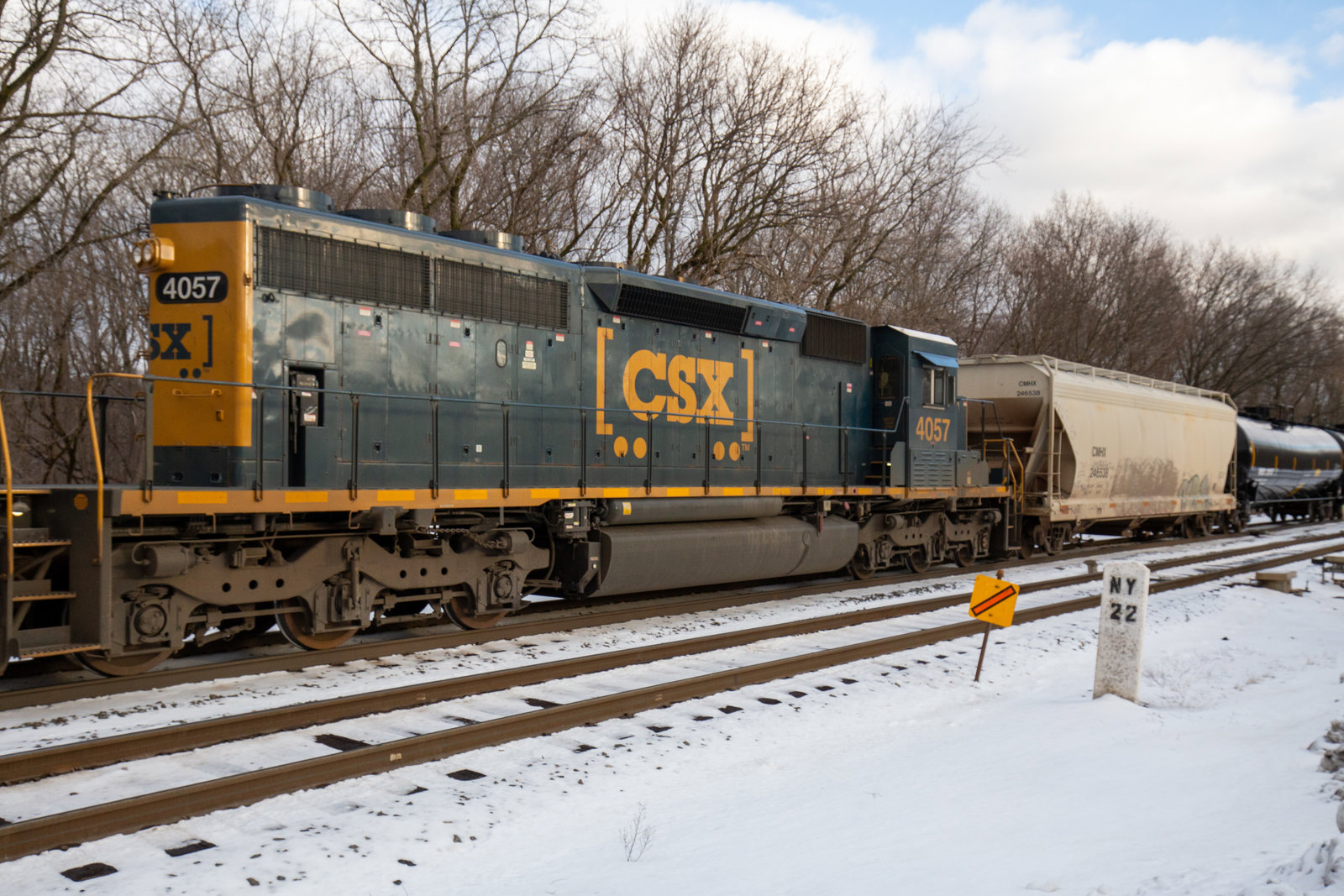 CSXT 4057