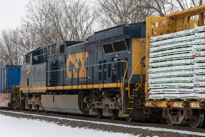CSXT 7043