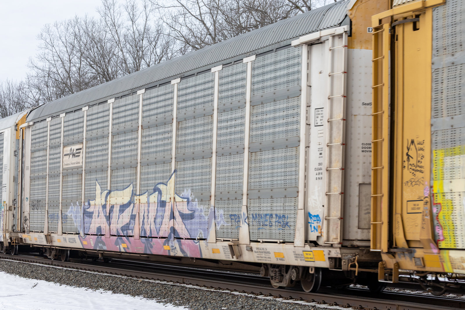 PW 402098