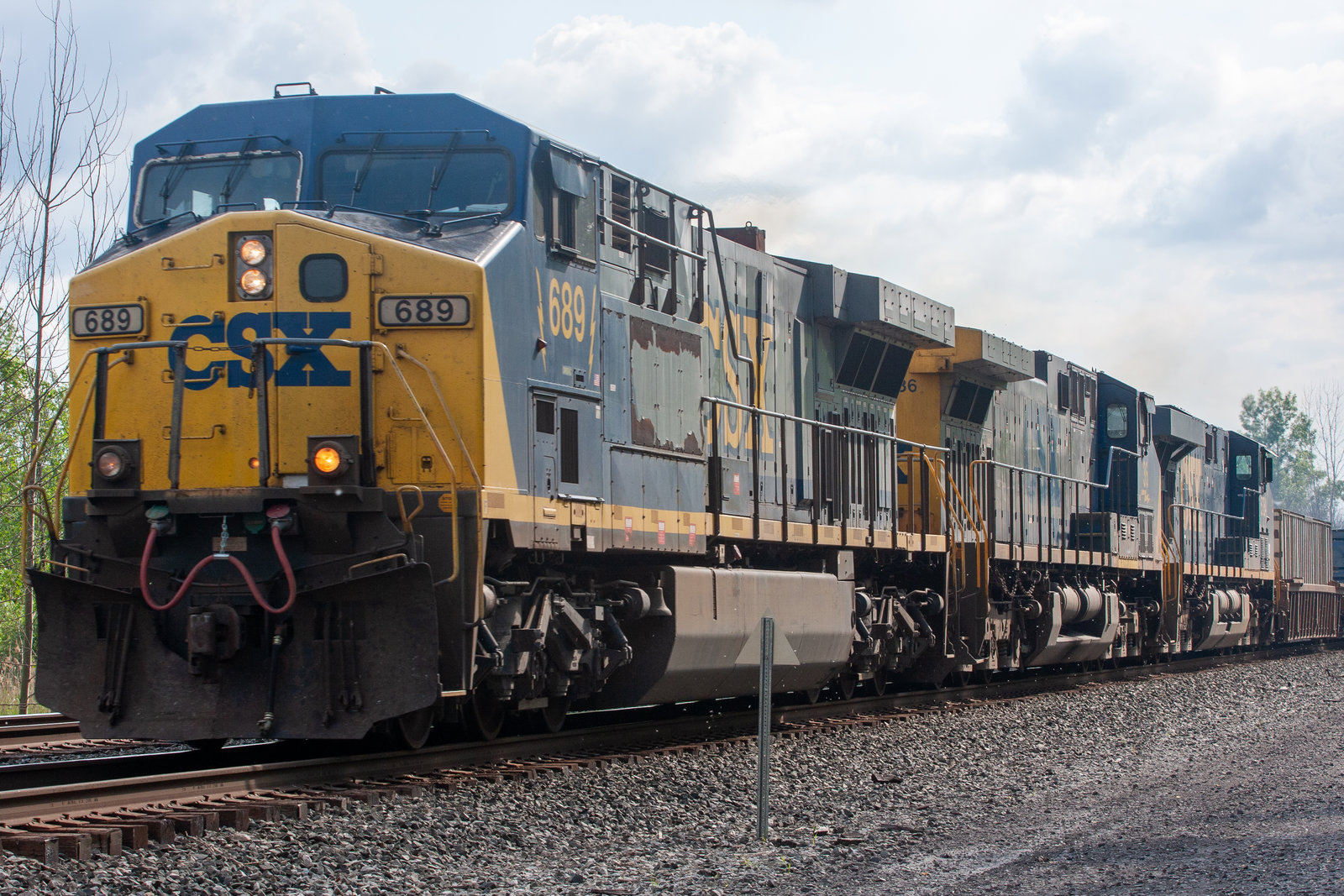 CSXT 689