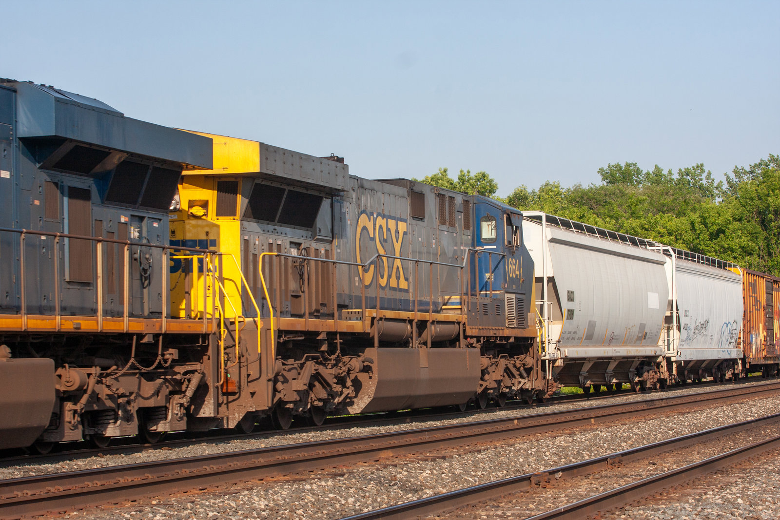 CSXT 664