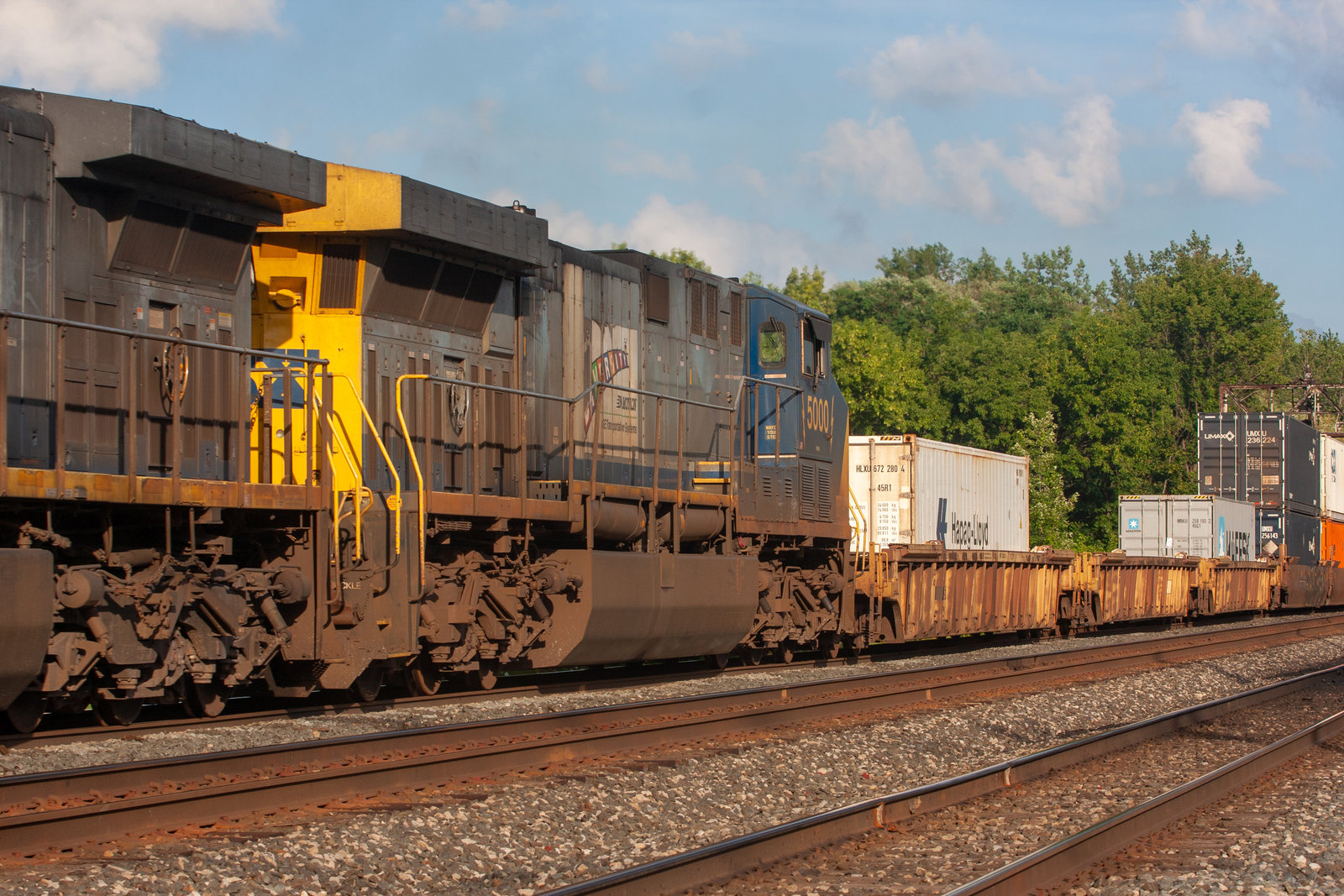 CSXT 5000