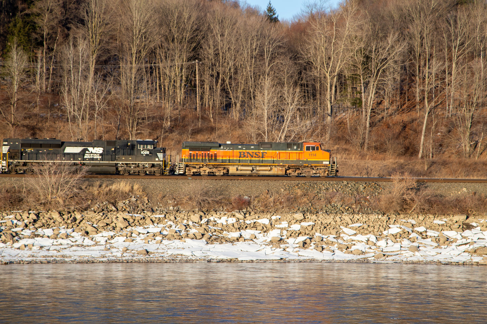 BNSF 1114