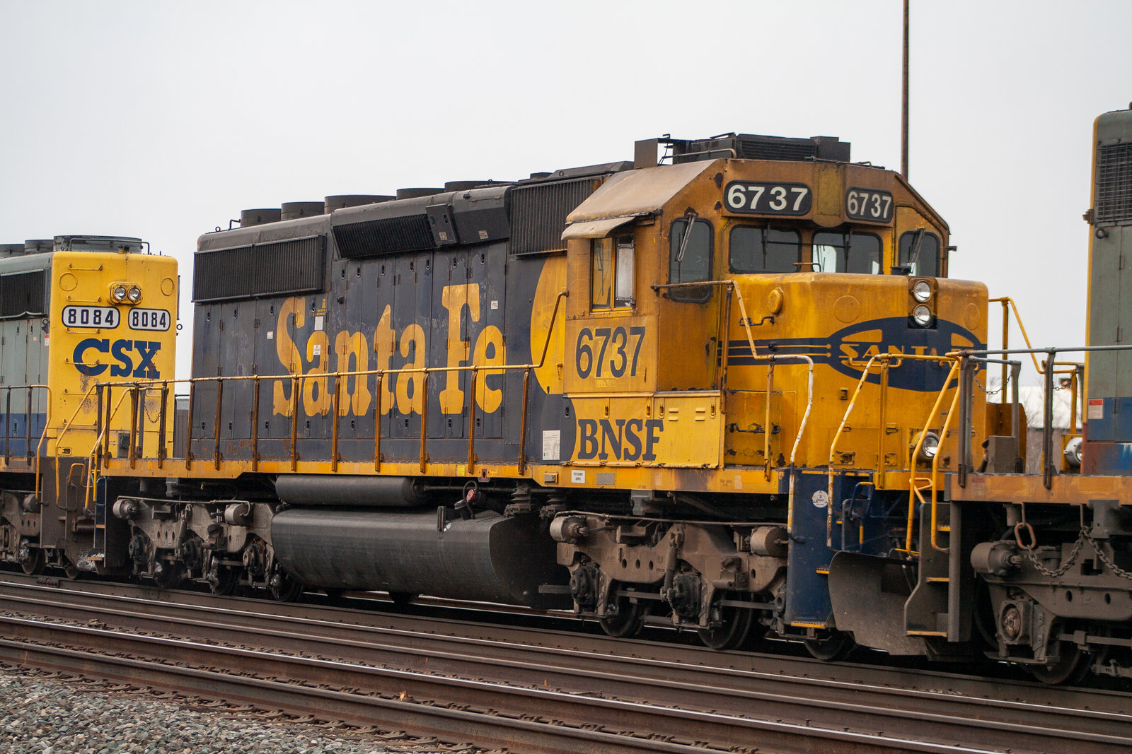 BNSF 6737