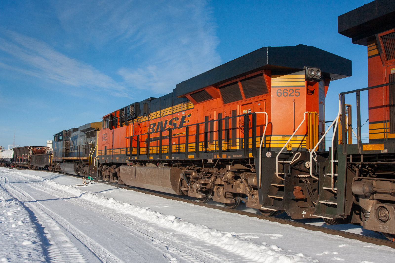 BNSF 6625