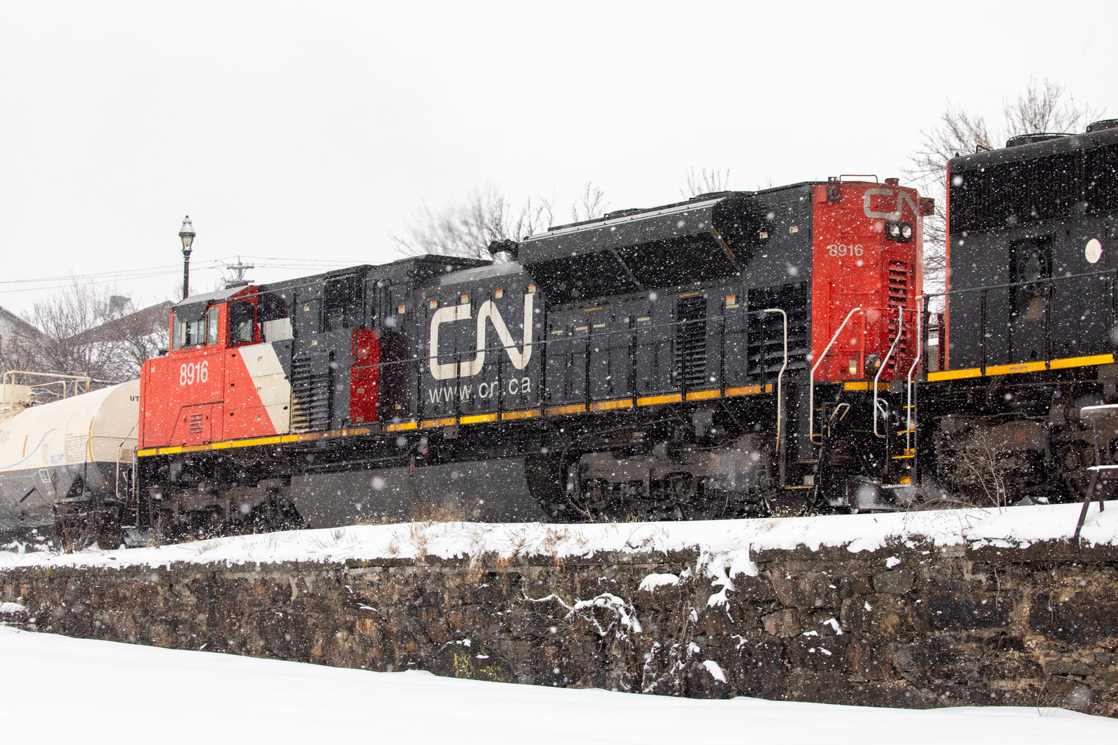 CN 8916