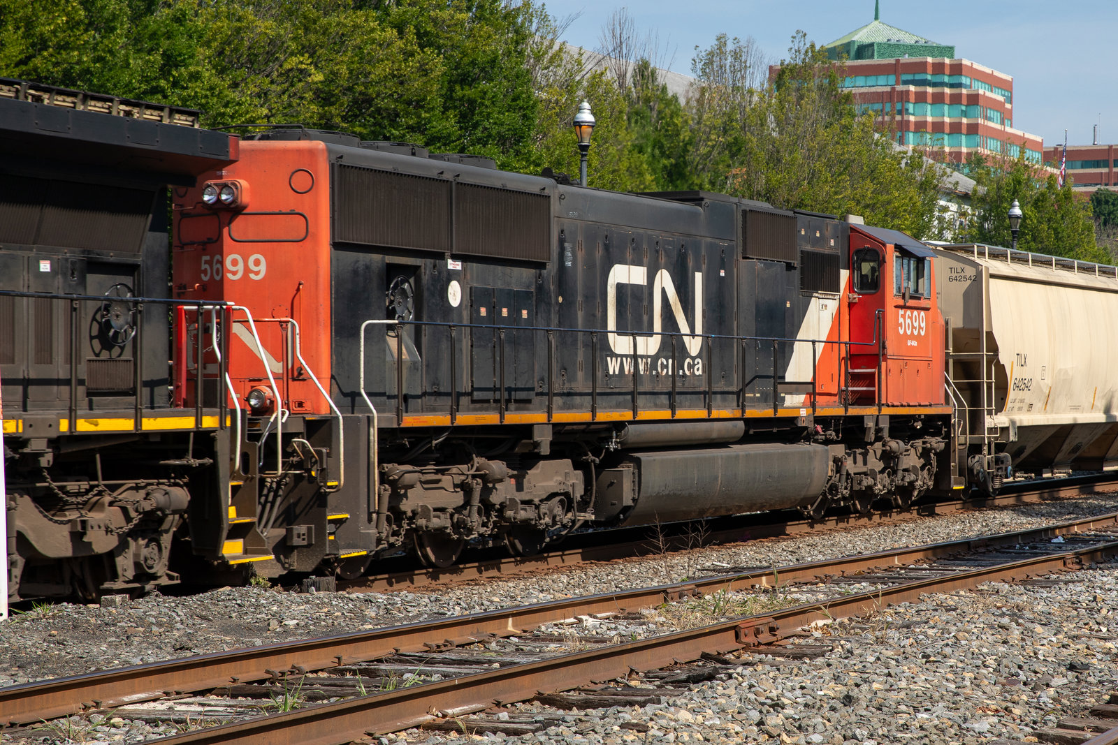 CN 5699