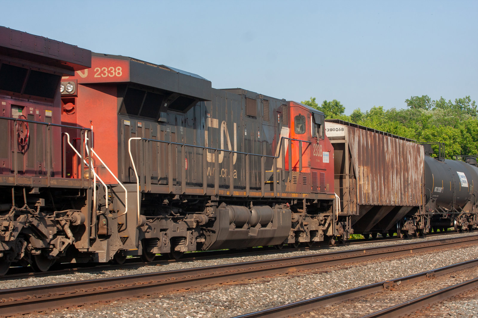 CN 2338