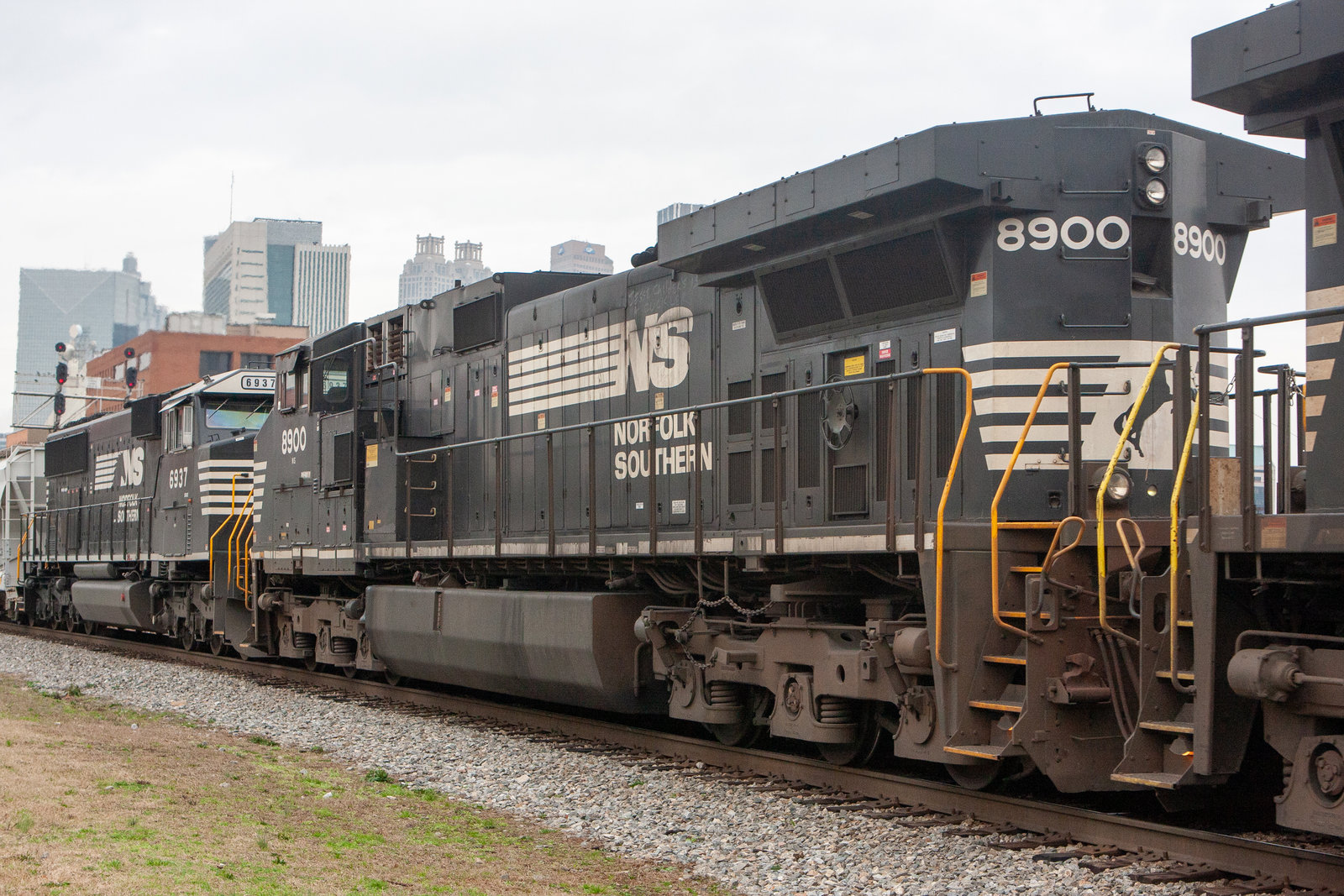 NS 8900