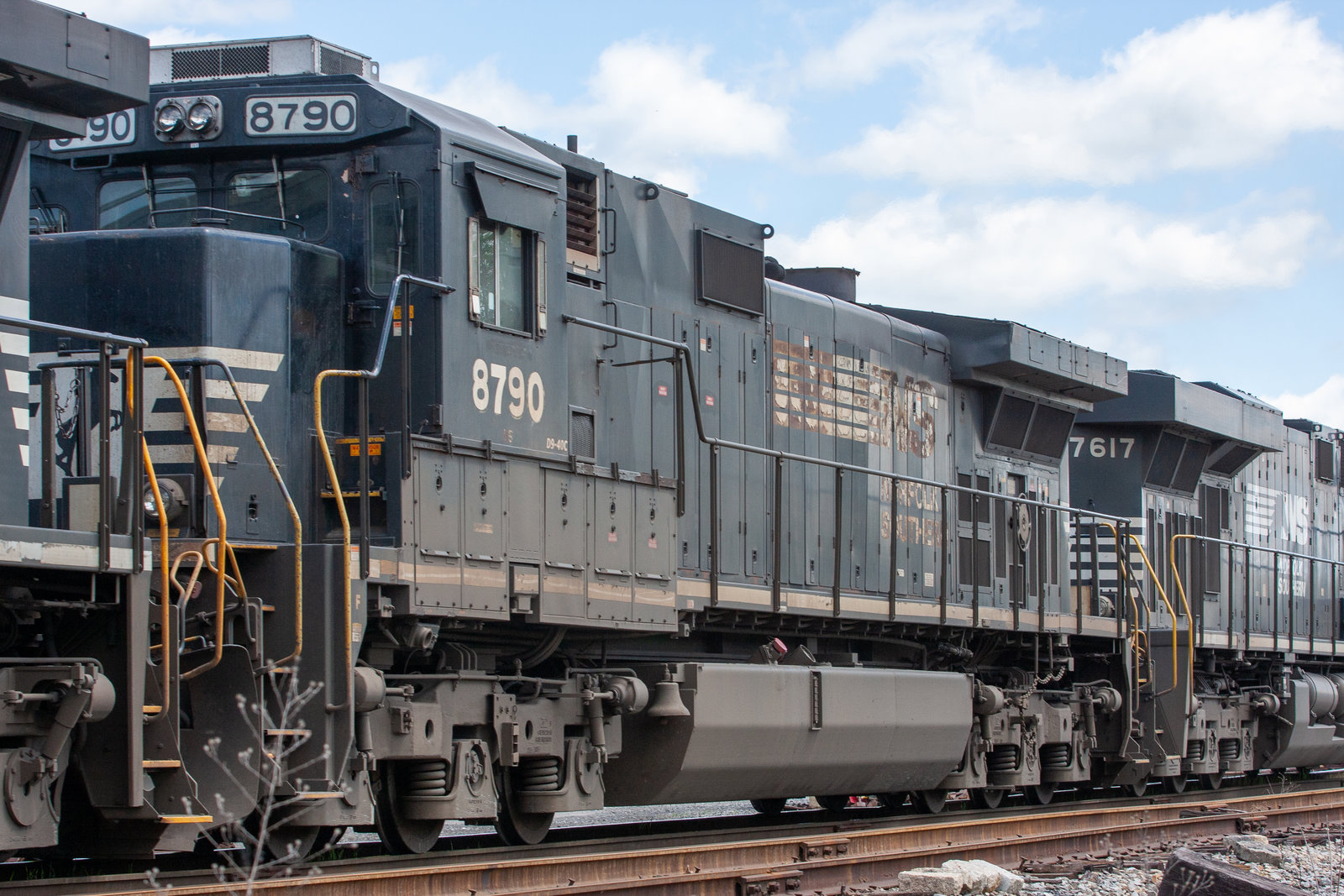 NS 8790