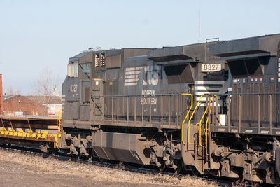 NS 8327