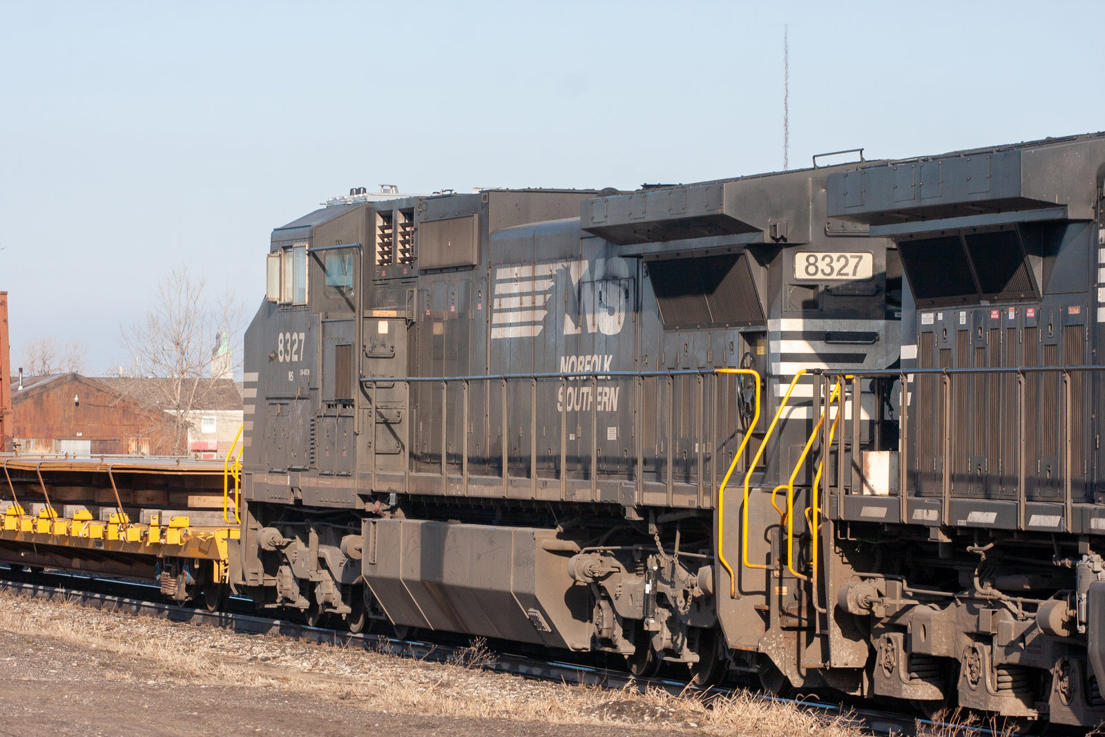 NS 8327