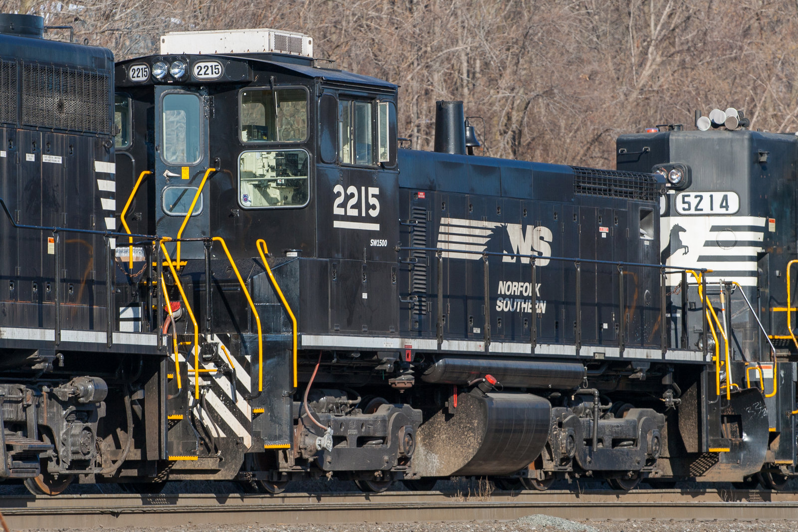 NS 2215