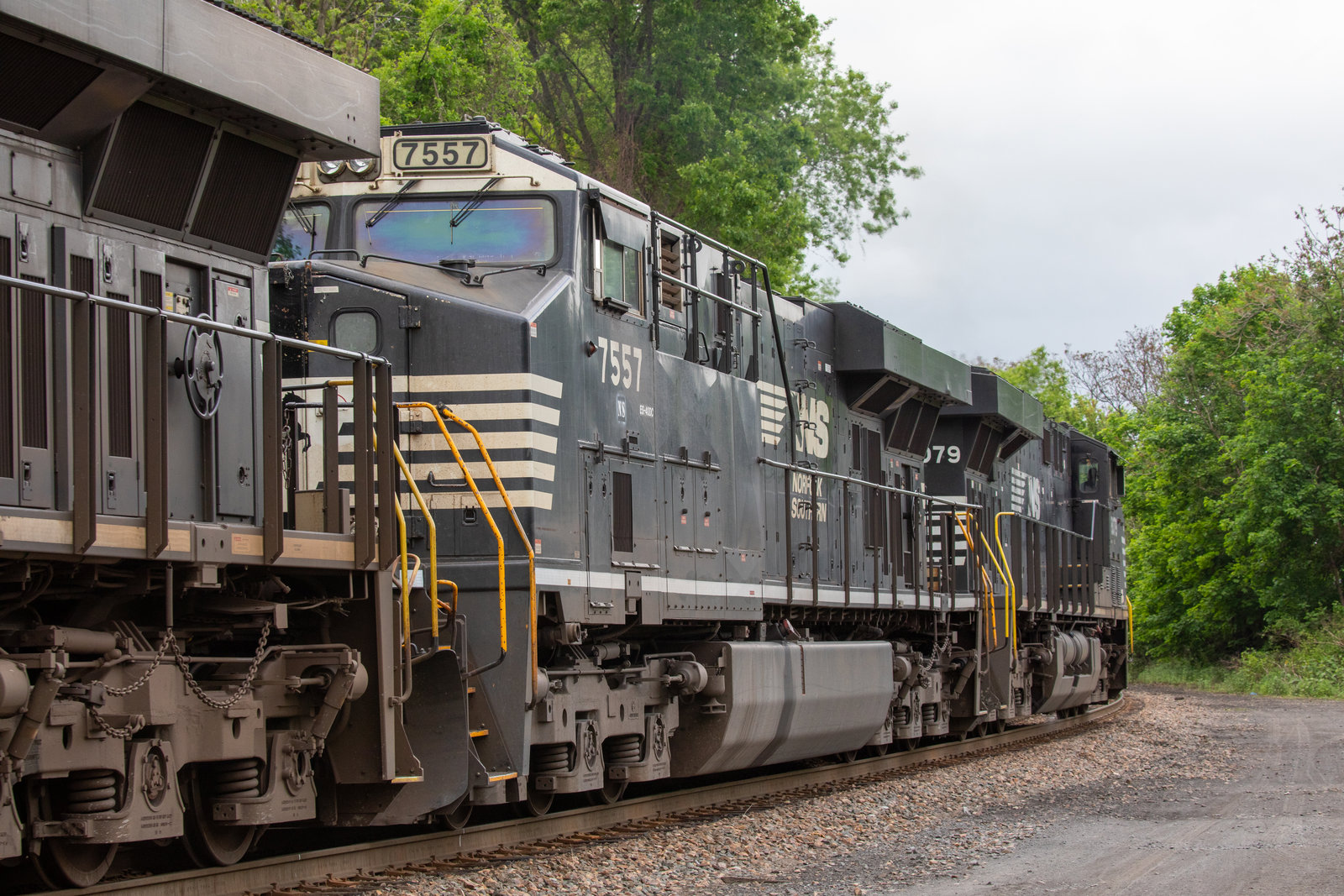 NS 7557