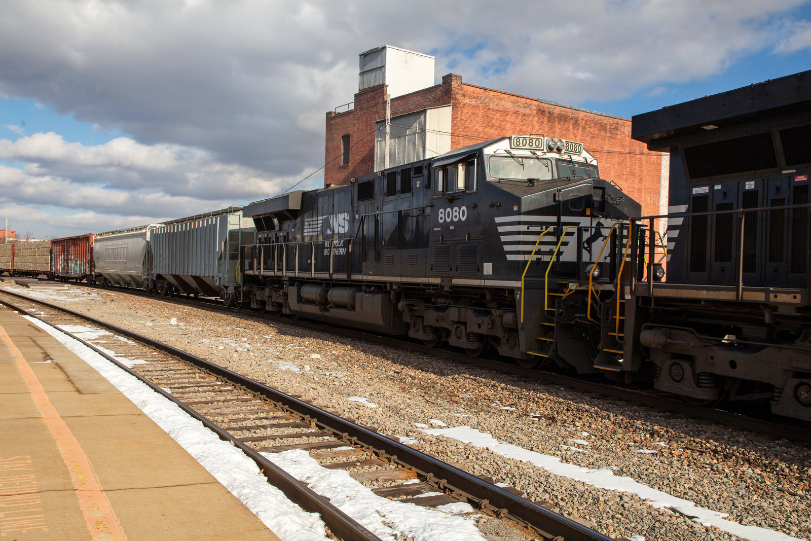 NS 8080