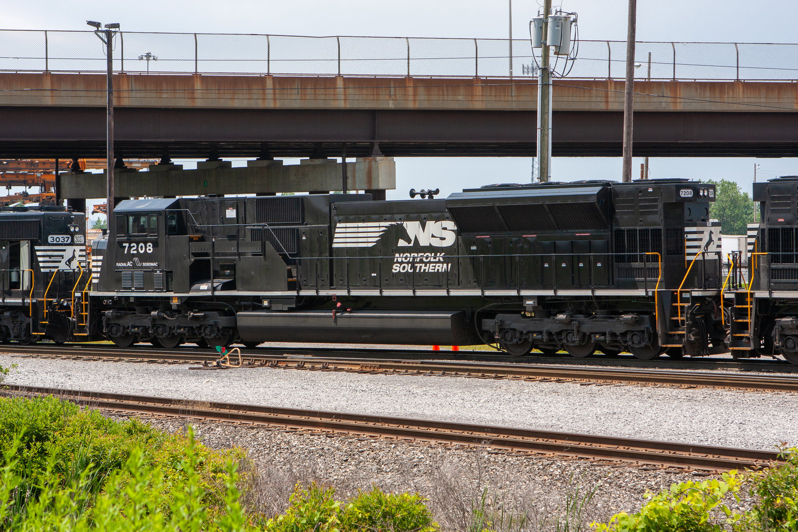 NS 7208