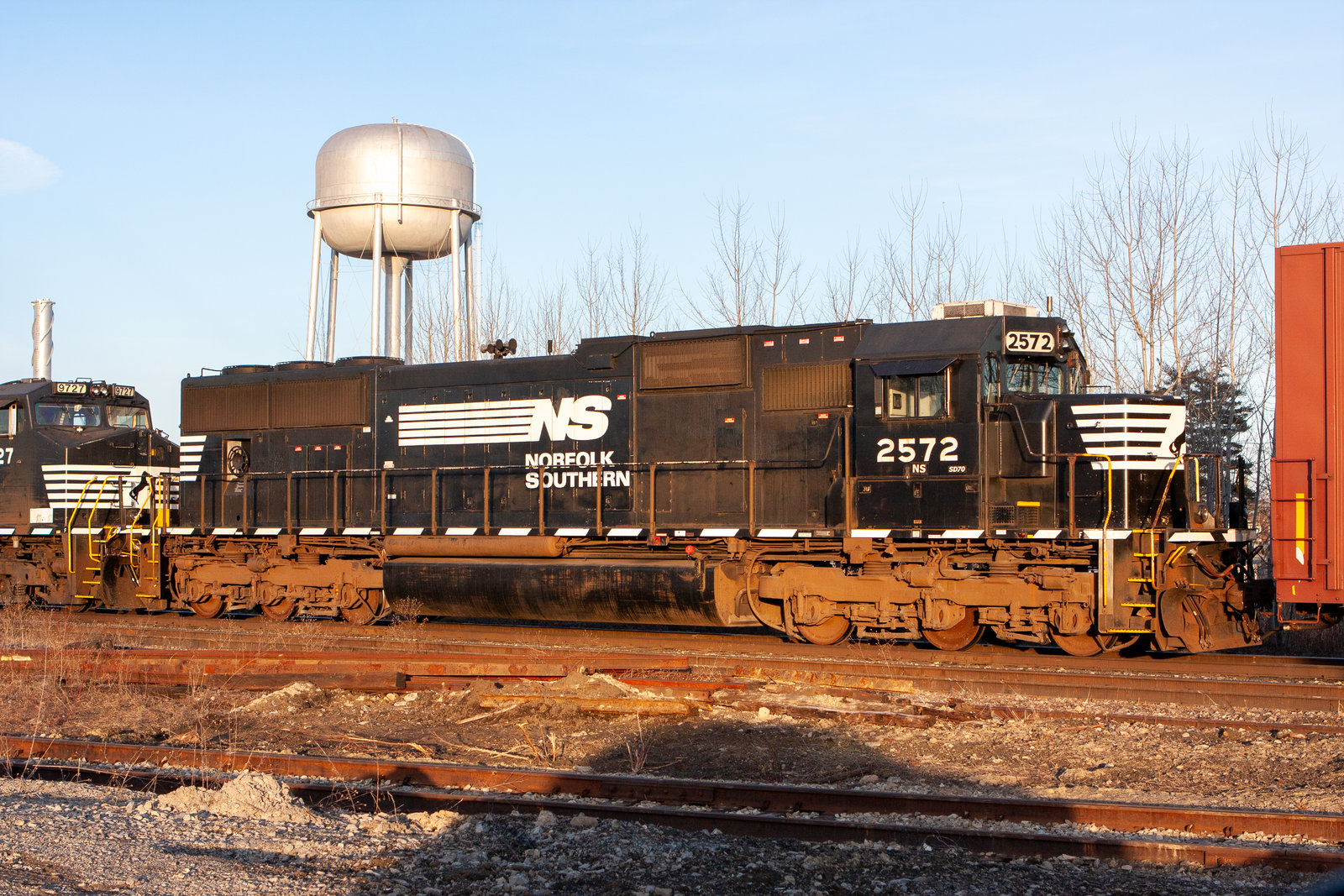 NS 2572