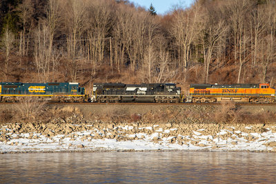 NS 1025