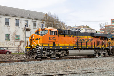 BNSF 8003