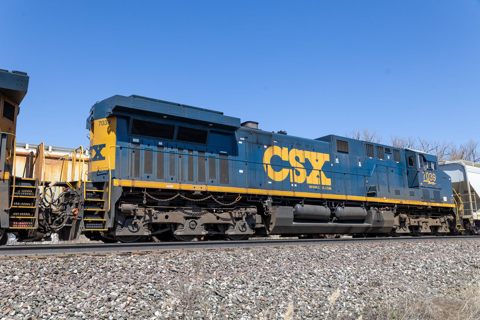 CSXT 7039