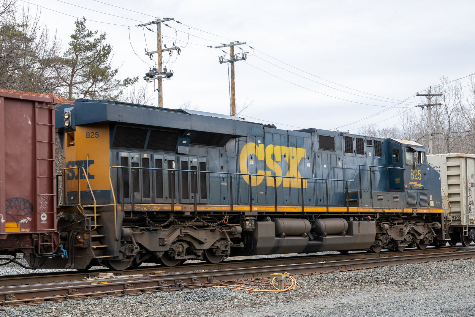 CSXT 825
