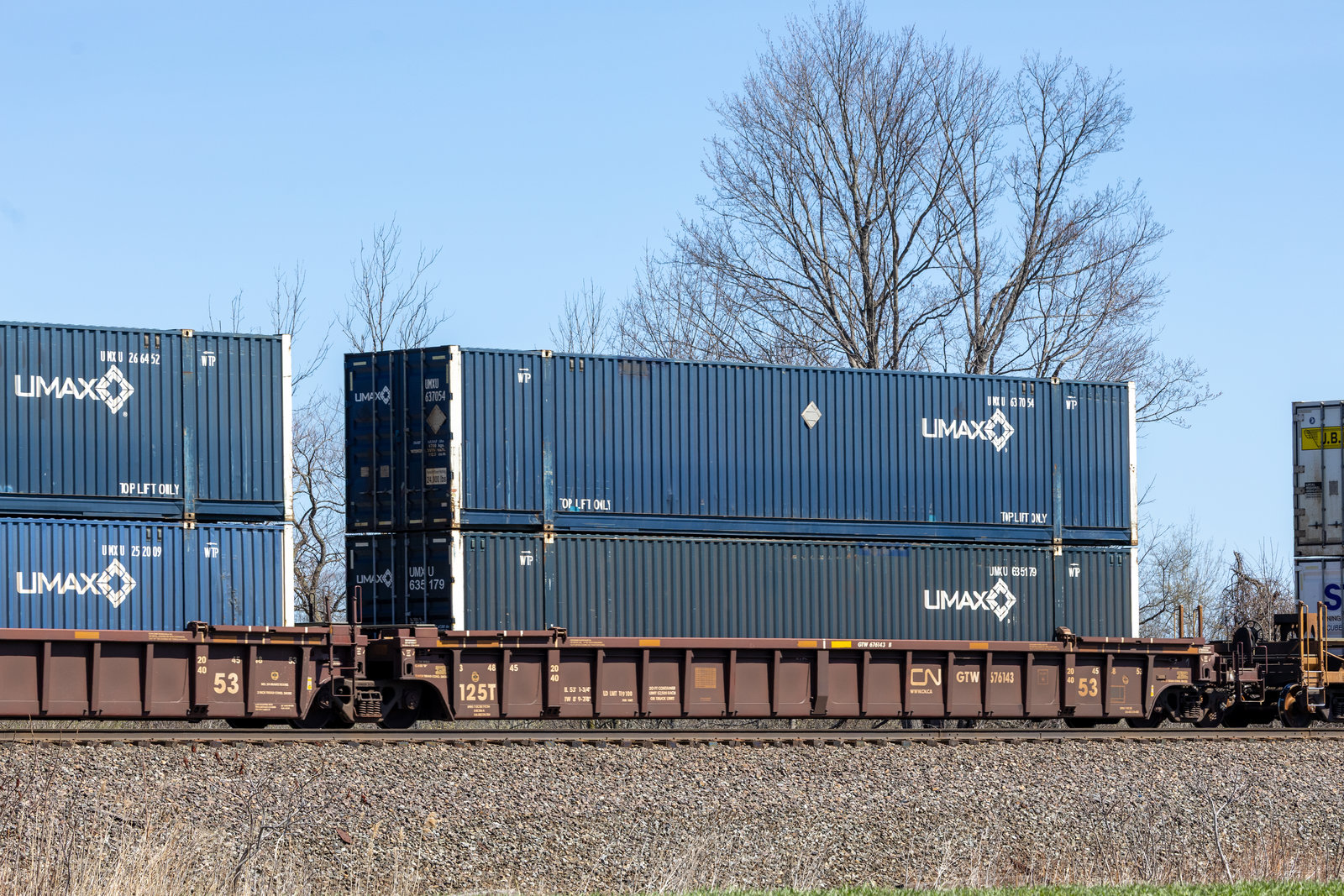 GTW 576143B