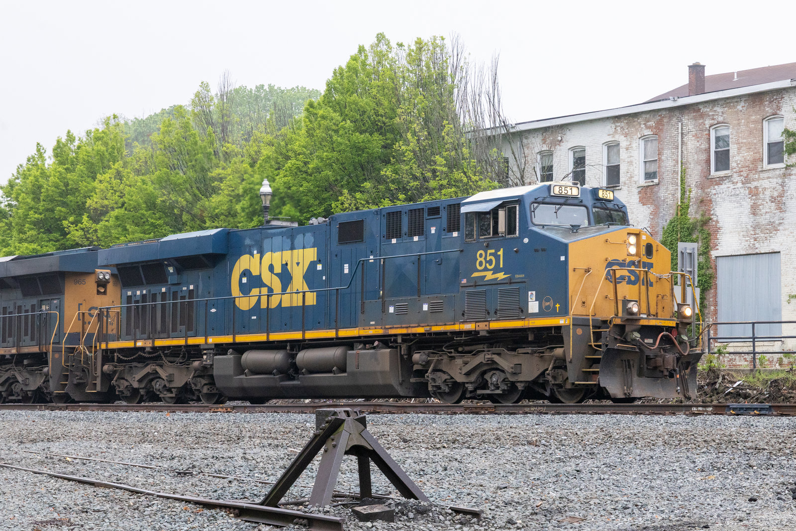 CSXT 851