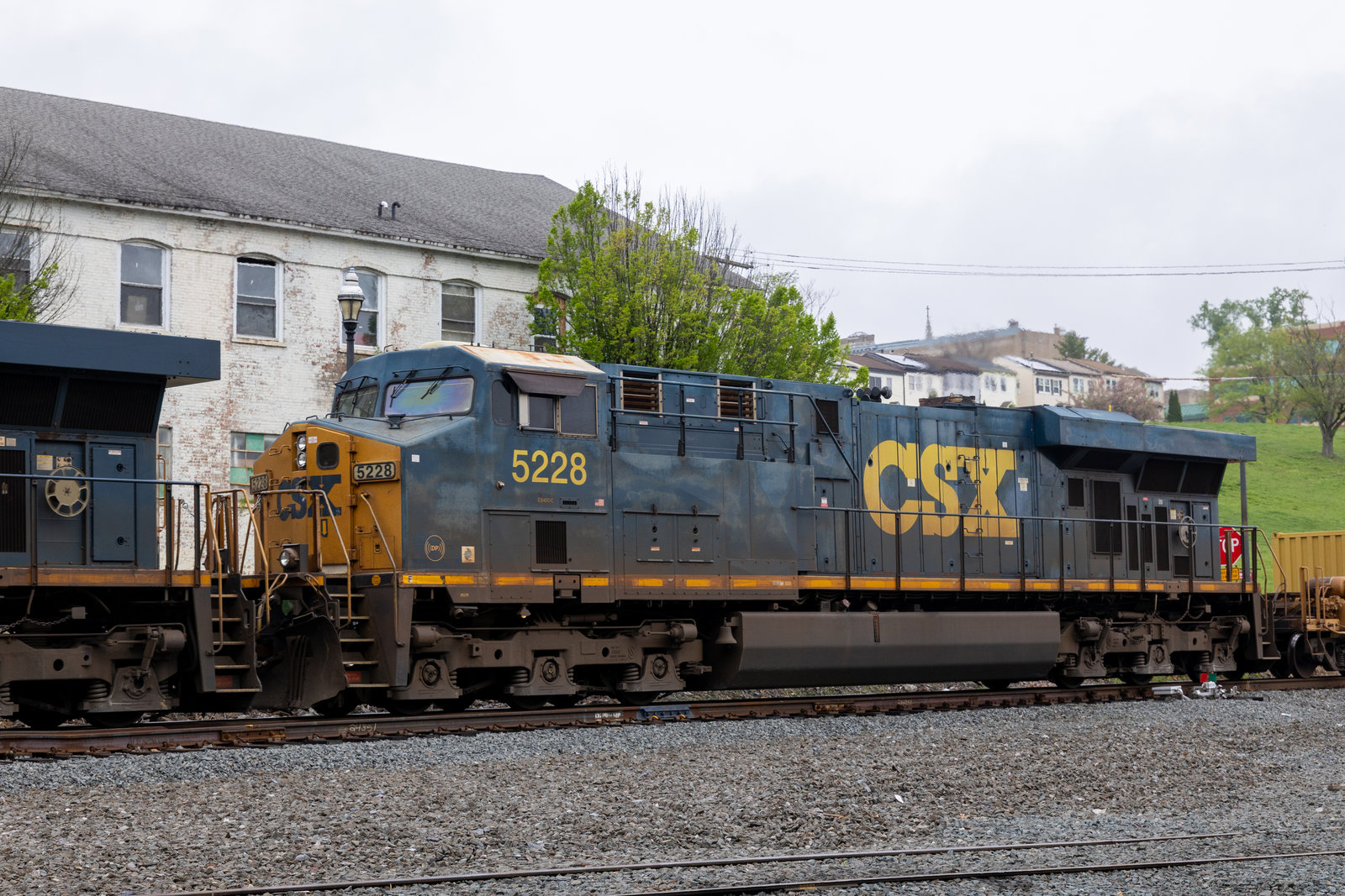 CSXT 5228