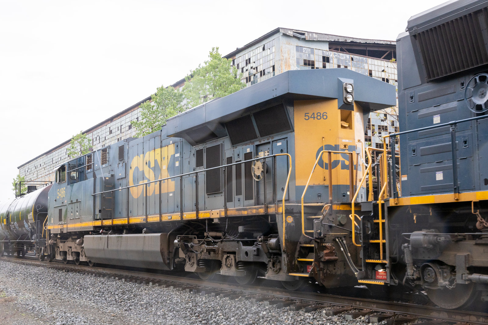CSXT 5486