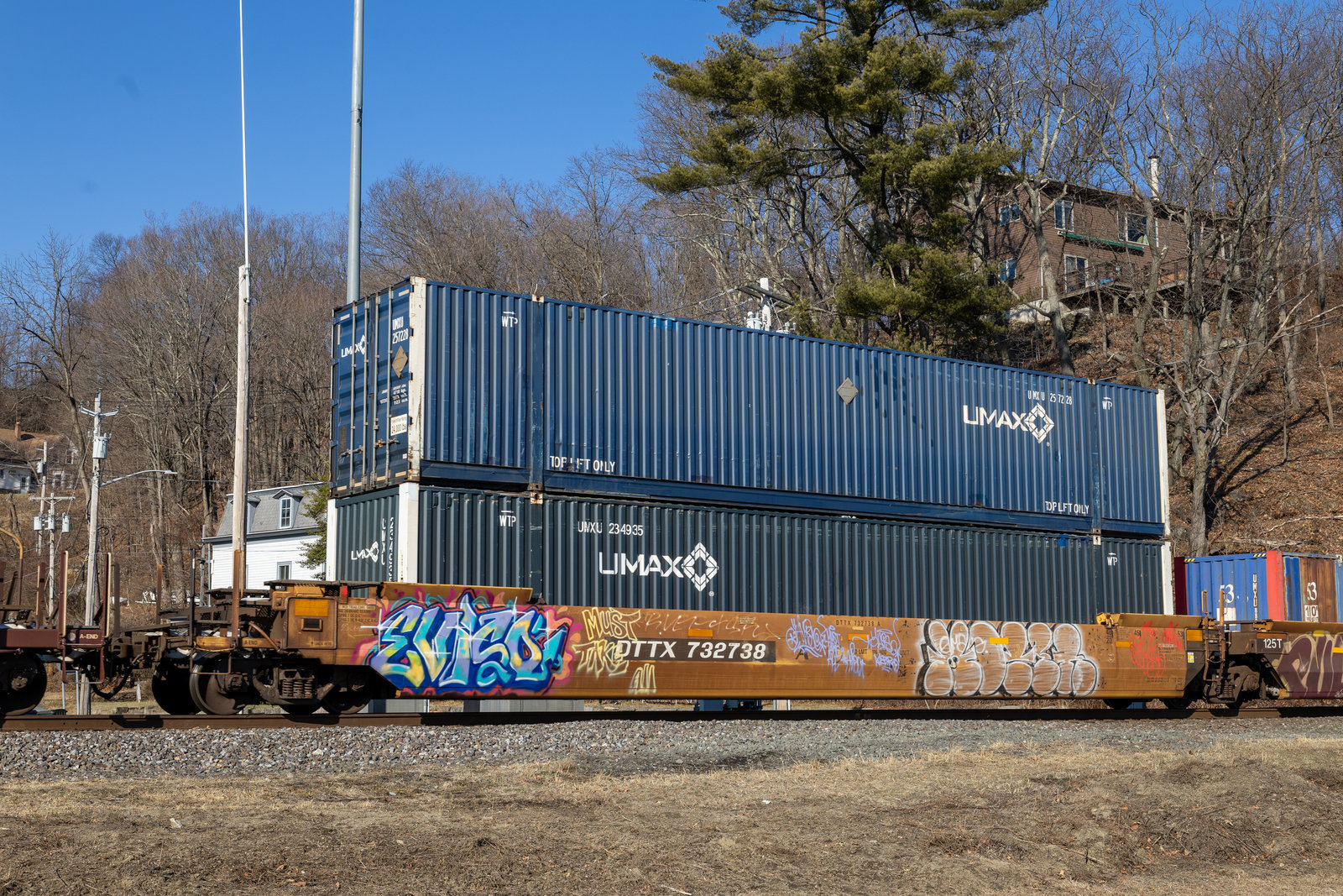 DTTX 732738A