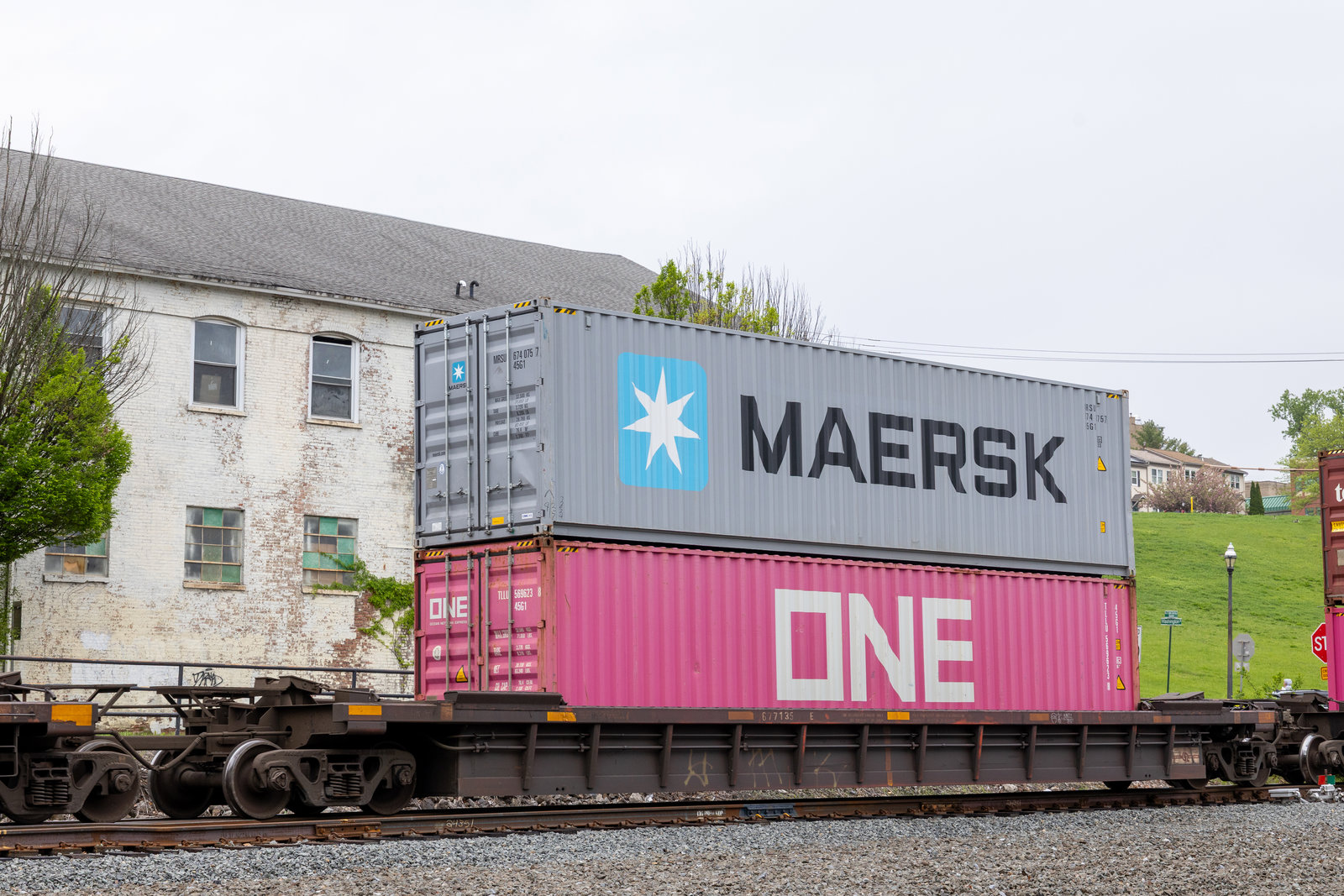CN 677135E