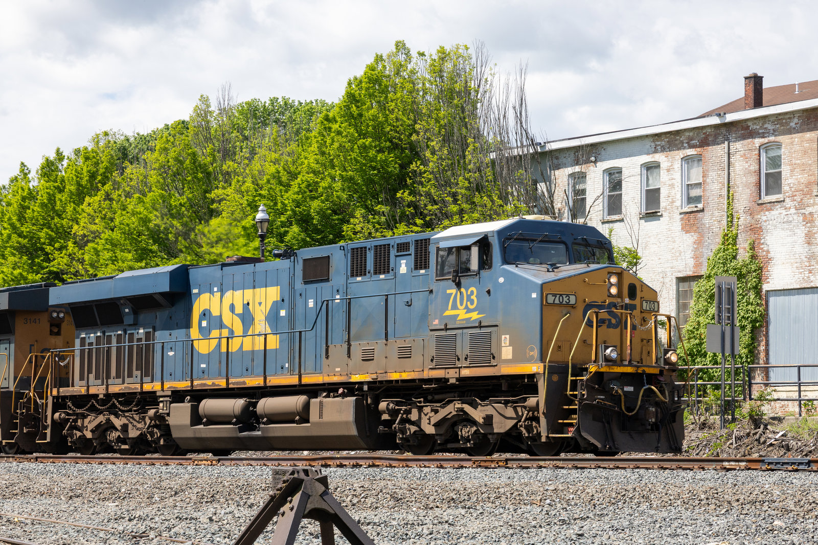 CSXT 703