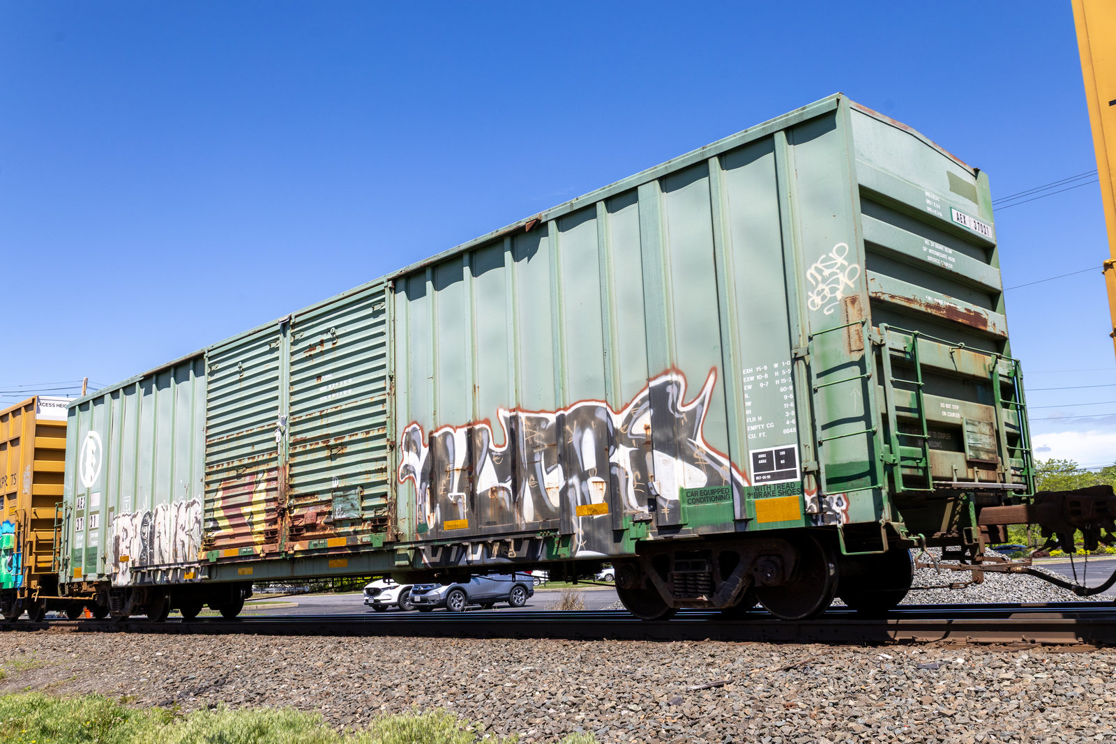 AEX 37021